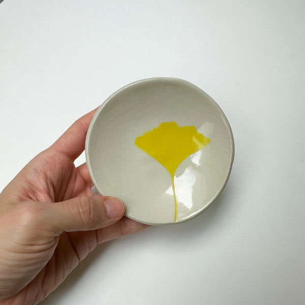 Small Porcelain Gingko Dish 2